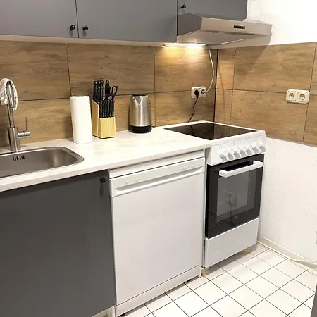 Lägenhet Modernes Mit Balkon Und Parkplatz Nahe Uniklinik Magdeburg