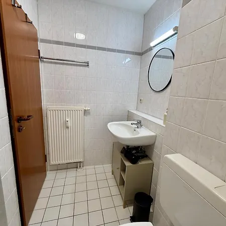 Apartament Modernes Mit Balkon & Gratis Parkplatz Bei Uniklinik Magdeburg