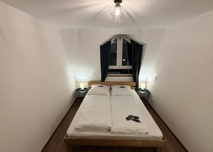 Modernes Mit Balkon Und Parkplatz Nahe Uniklinik Lägenhet